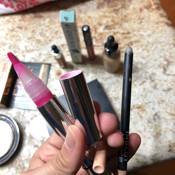 Makeup Bundle - Picture 5 of 6